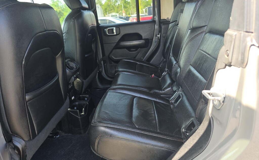 Used 2020 Jeep Gladiator Overland Truck