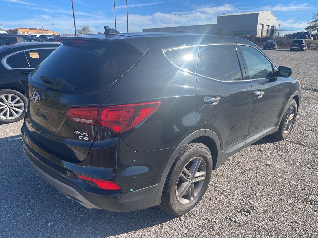 2017 Hyundai Santa Fe Sport Base photo 3