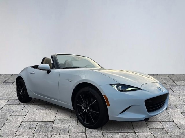 2025 Mazda MX-5 Miata Grand Touring's photo