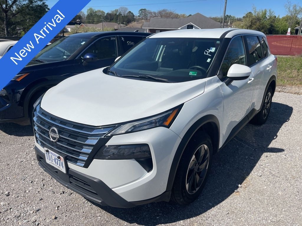 Used 2024 Nissan Rogue SV SUV