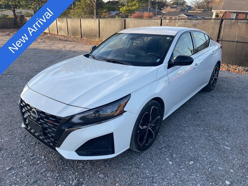 Used 2024 Nissan Altima 2.5 SR Sedan