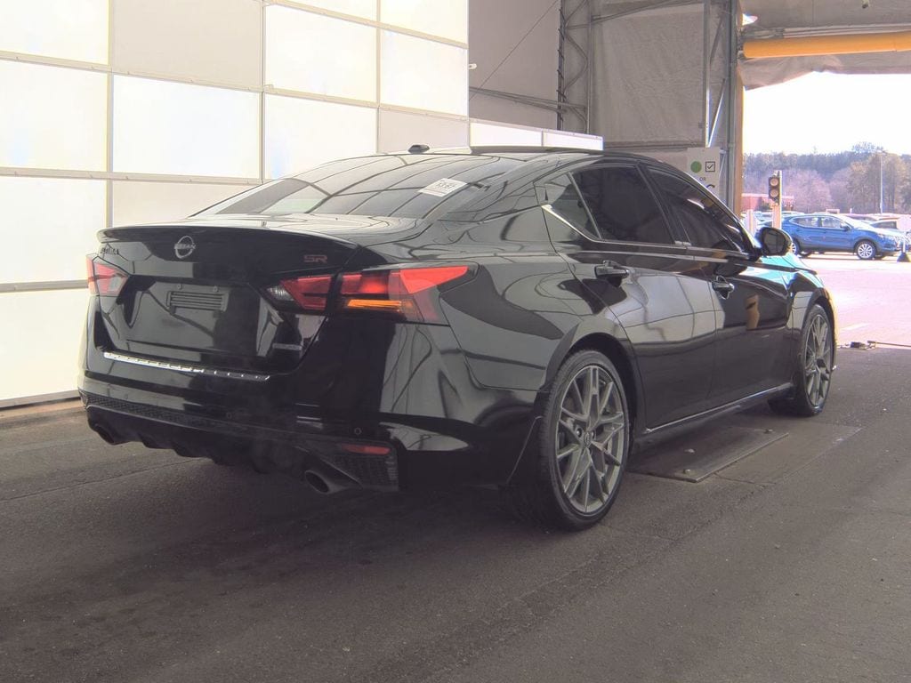 Used 2023 Nissan Altima 2.0 SR Sedan