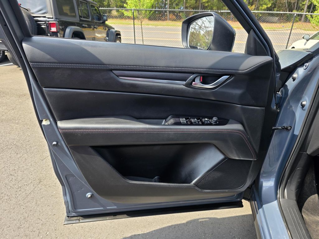 2023 Mazda CX-5 S Carbon Edition - Photo 11