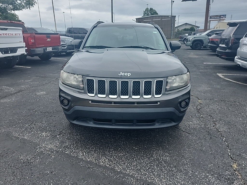 2016 Jeep Compass Sport photo 2