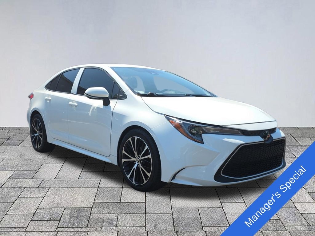 Used 2021 Toyota Corolla LE Sedan