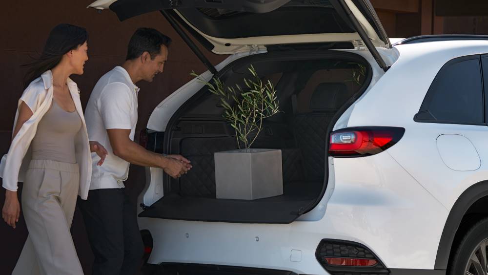 Mazda CX-70 PHEV cargo space and capability