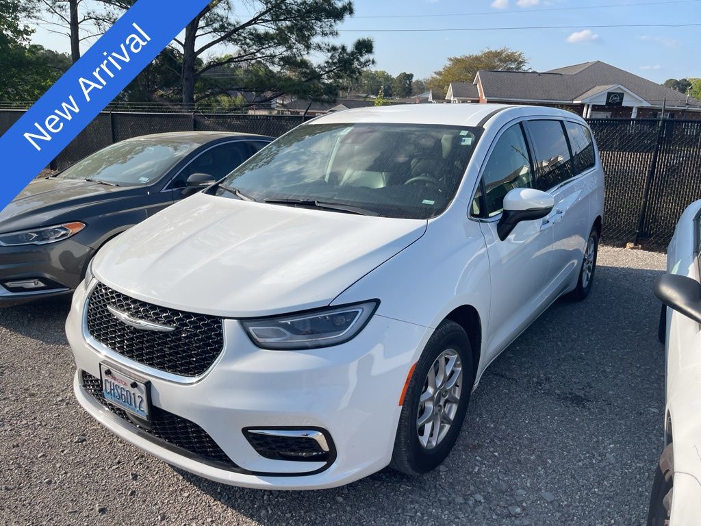 2023 Chrysler Pacifica Touring L