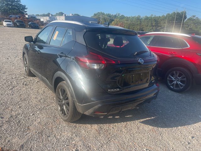2021 Nissan Kicks SV photo 2