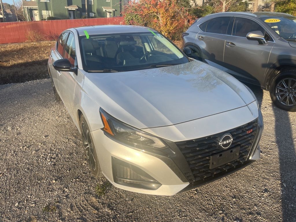 Used 2024 Nissan Altima 2.5 SR Sedan