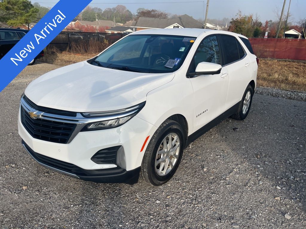 2022 Chevrolet Equinox LT's photo