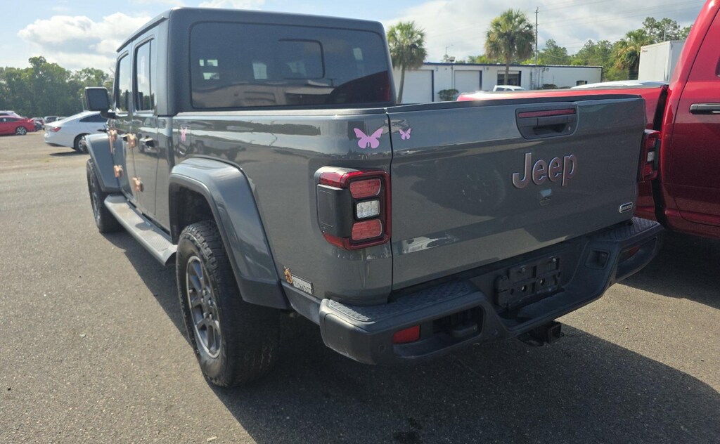 Used 2020 Jeep Gladiator Overland Truck