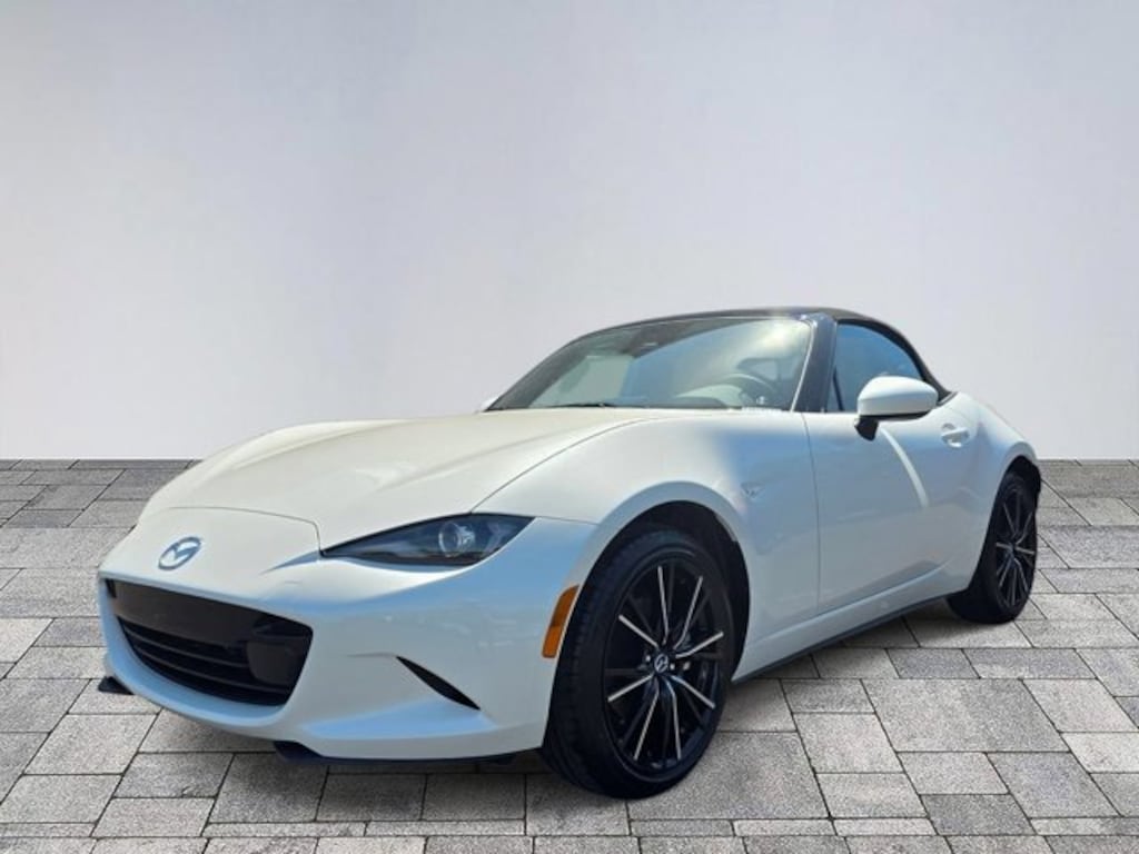 New 2026 Mazda MX-5 MIATA Grand Touring CONVERTIBLE