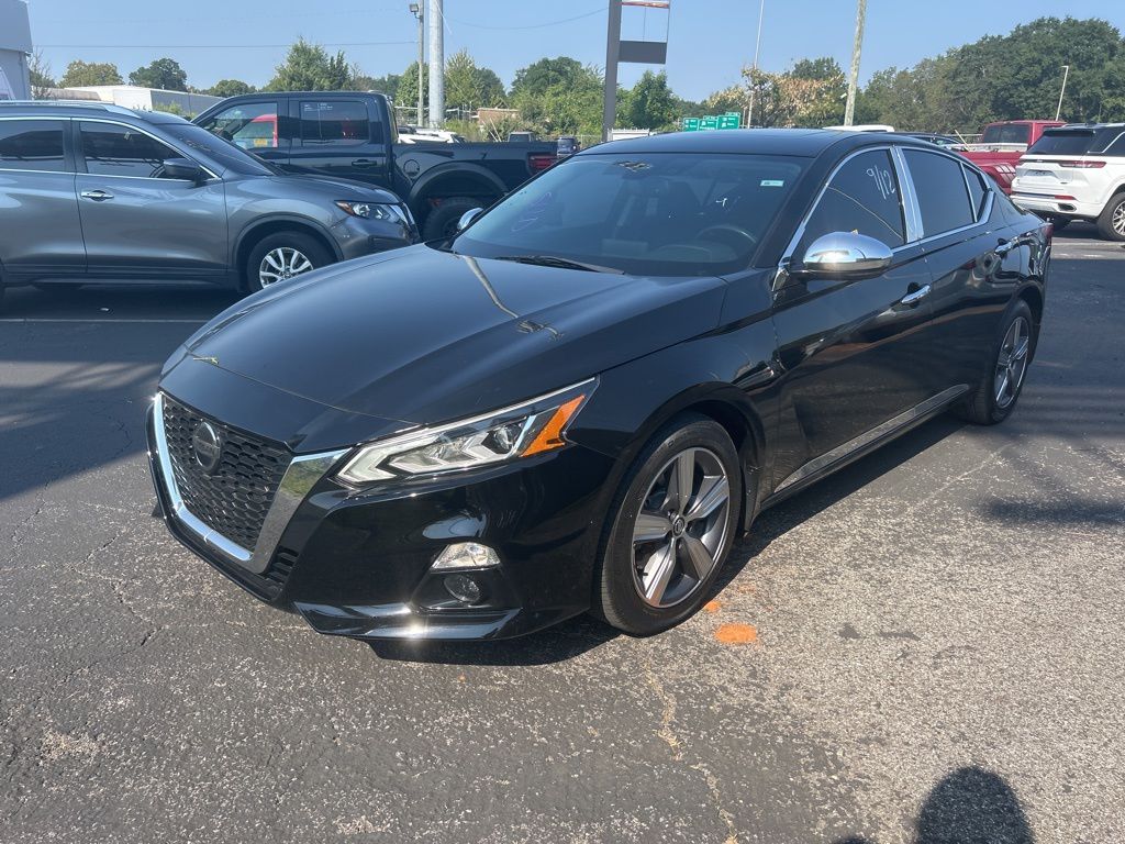 2019 Nissan Altima 2.5 SV photo 3