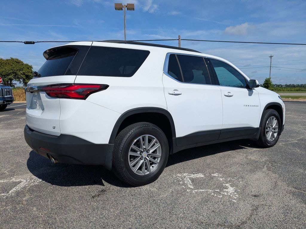 Used 2022 Chevrolet Traverse LT SUV