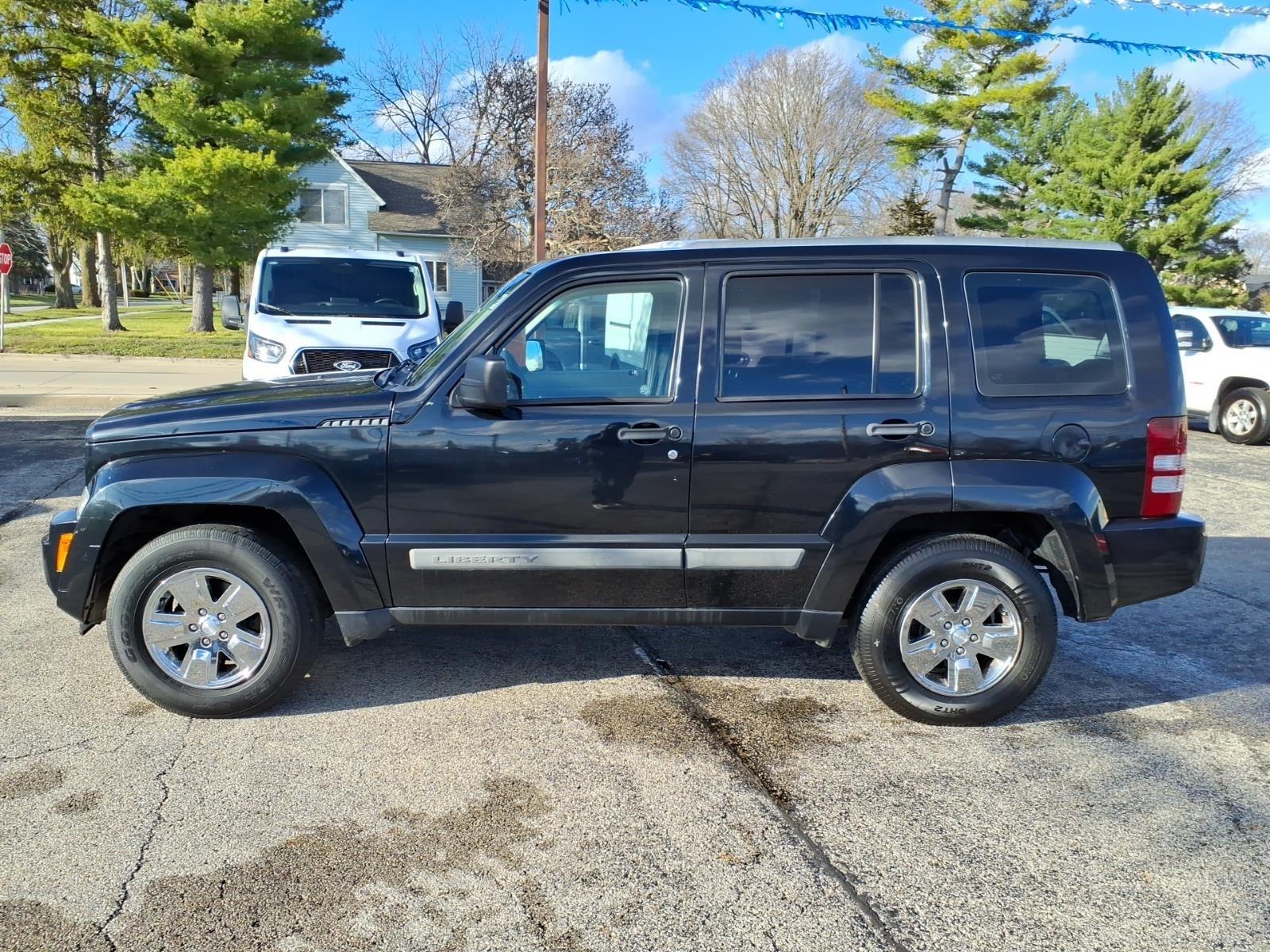 Used 2010 Jeep Liberty Sport with VIN 1J4PN2GK2AW152065 for sale in Tuscola, IL