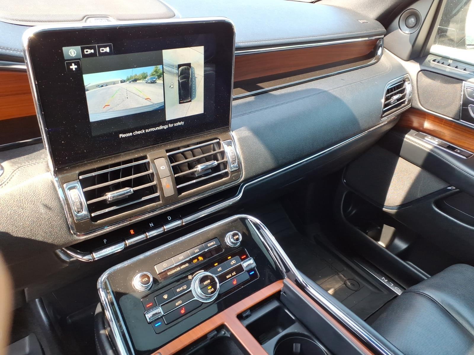 2018 Lincoln Navigator Select - Photo 10
