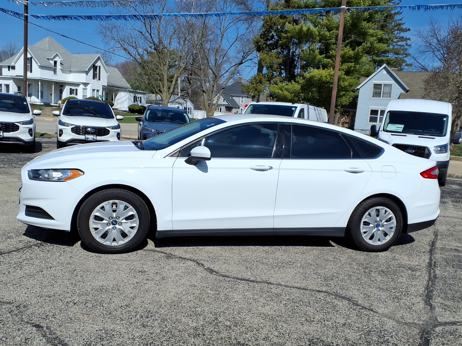 Used 2013 Ford Fusion S with VIN 3FA6P0G75DR169547 for sale in Tuscola, IL