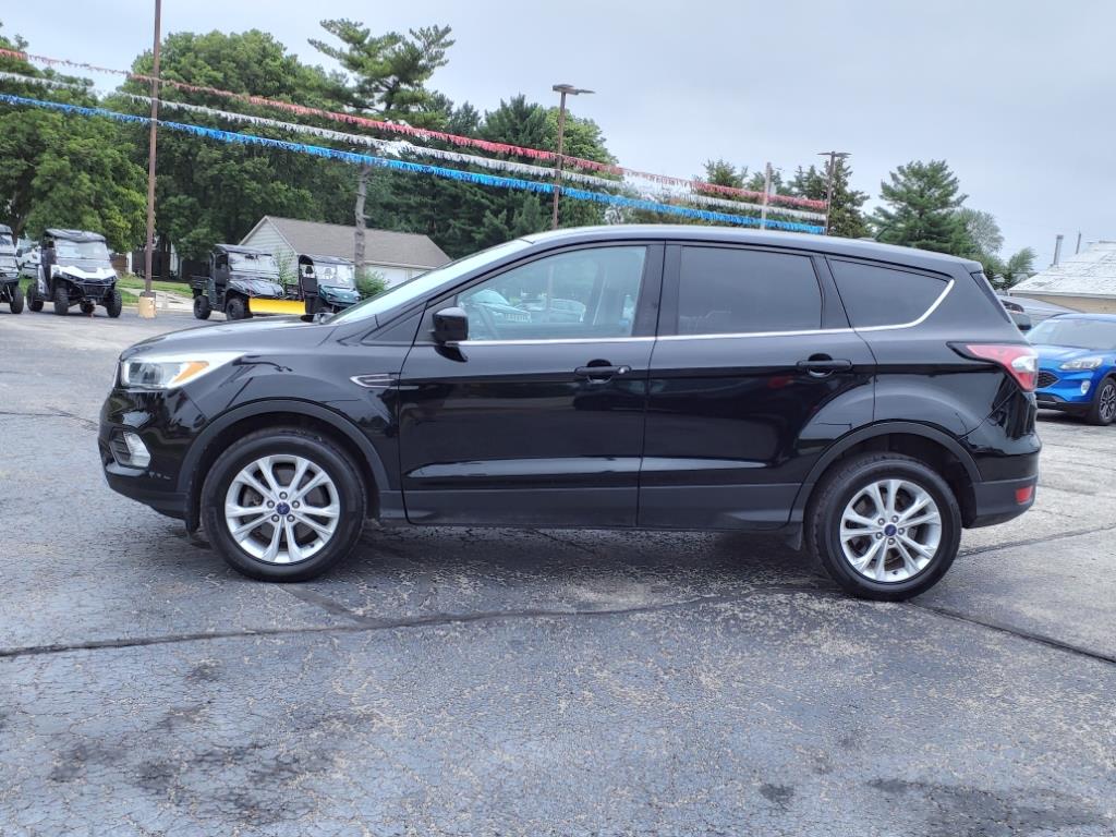 Used 2017 Ford Escape SE with VIN 1FMCU9GD6HUE20036 for sale in Tuscola, IL