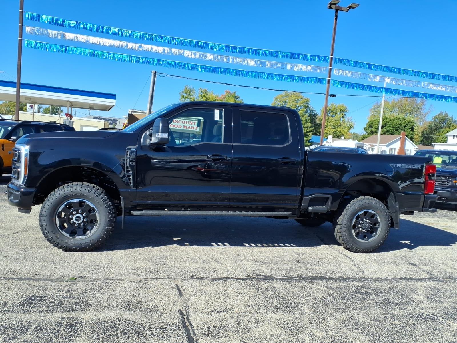 New 2027 Ford Super Duty F-350 SRW XLT TREMOR F-350 SUPERCREW XLT TREMOR