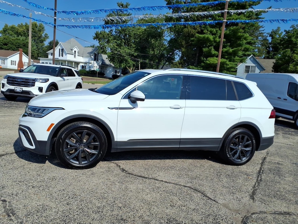Used 2024 Volkswagen Tiguan SE SUV