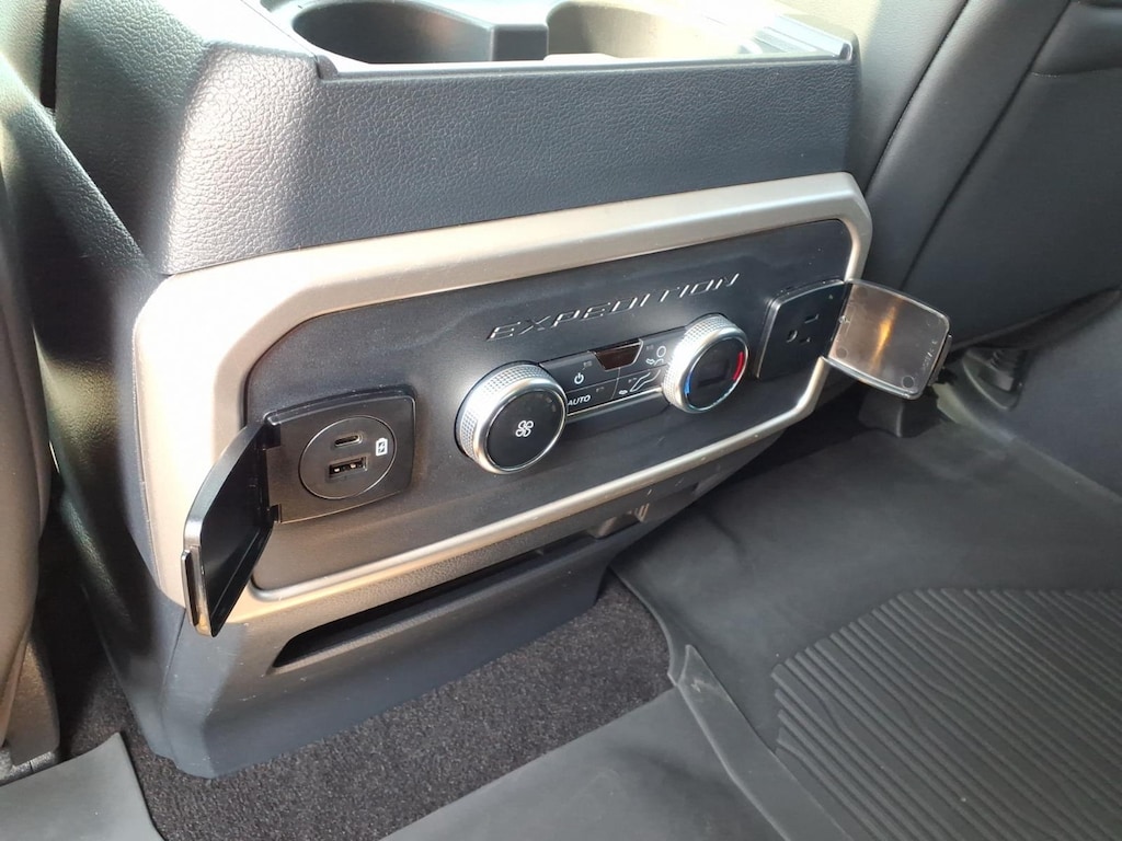 Used 2023 Ford Expedition XLT SUV