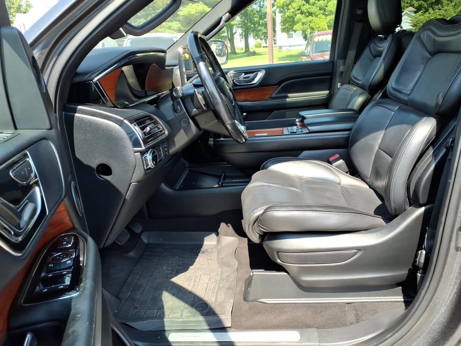 2018 Lincoln Navigator Select - Photo 20