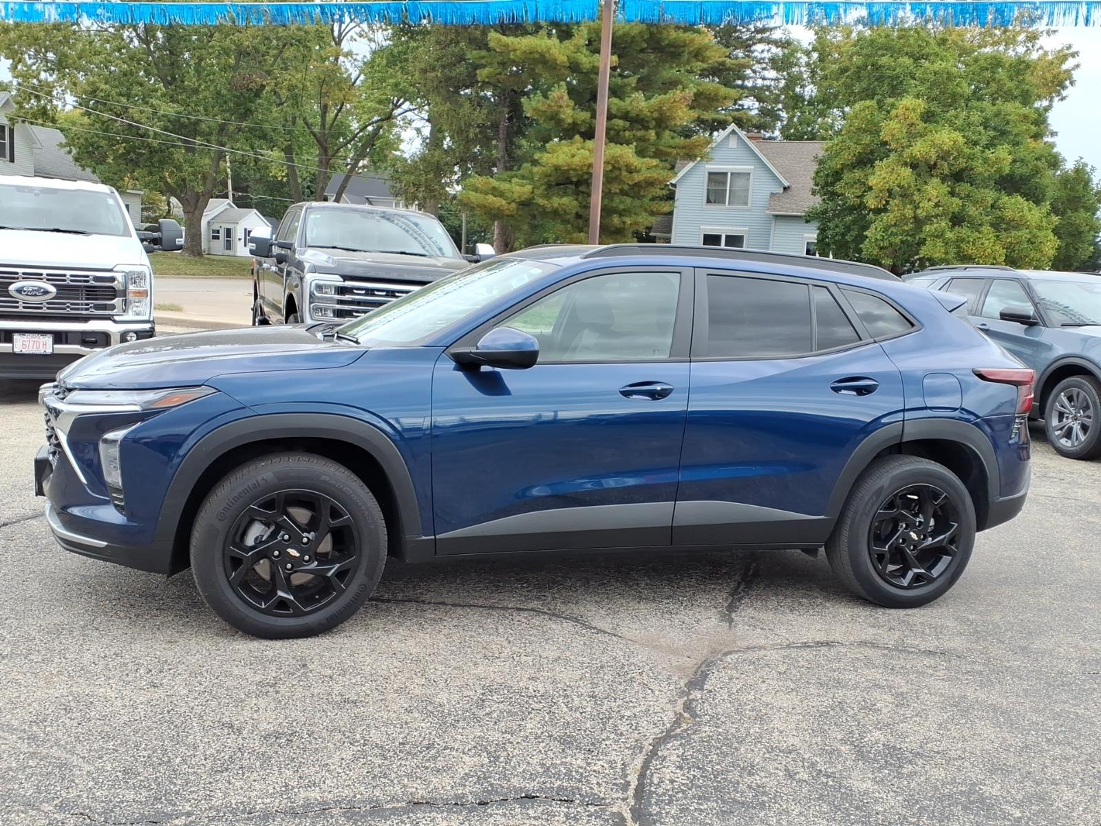 Used 2024 Chevrolet Trax LT FWD LT