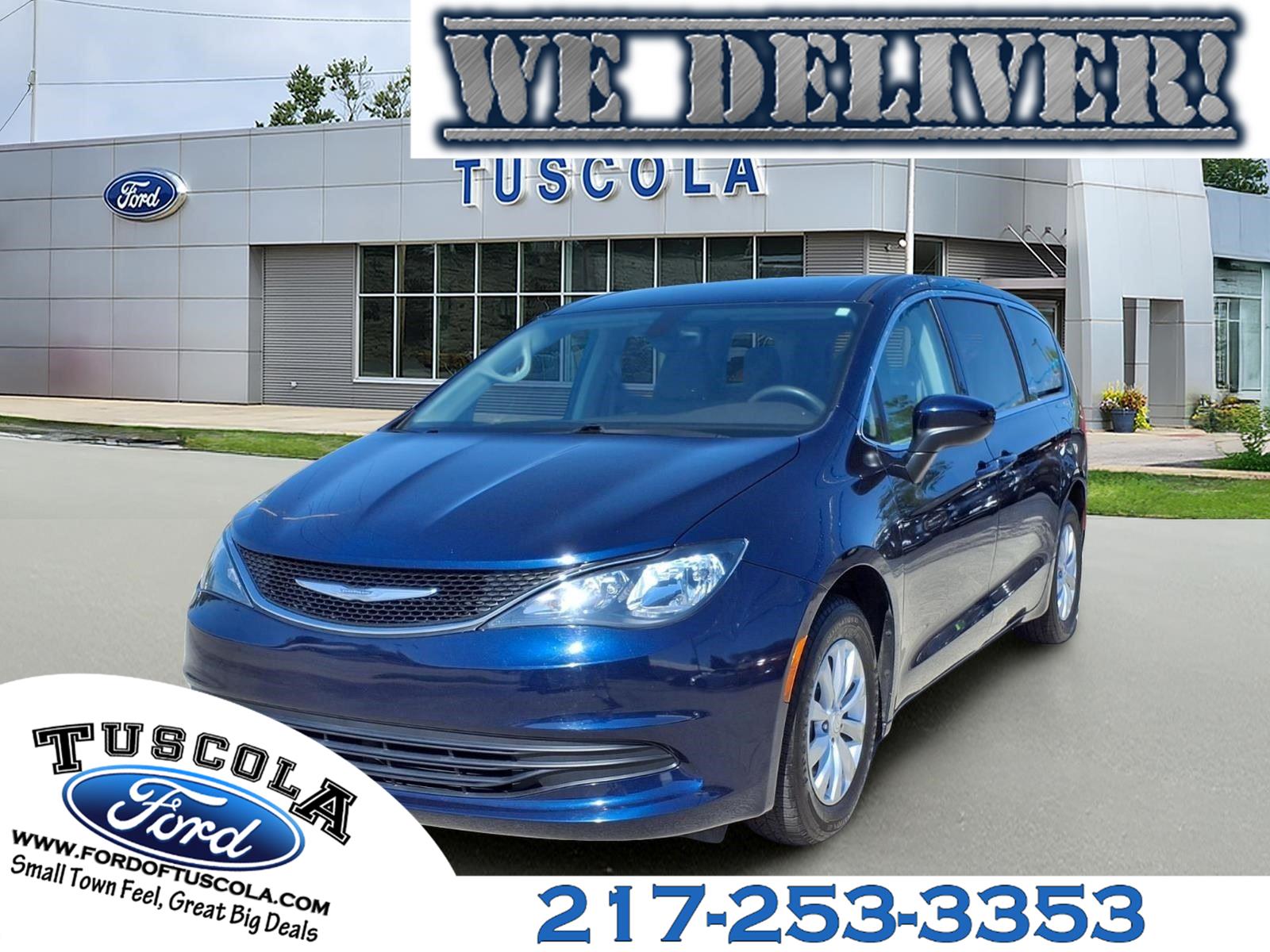 2017 Chrysler Pacifica Touring's photo