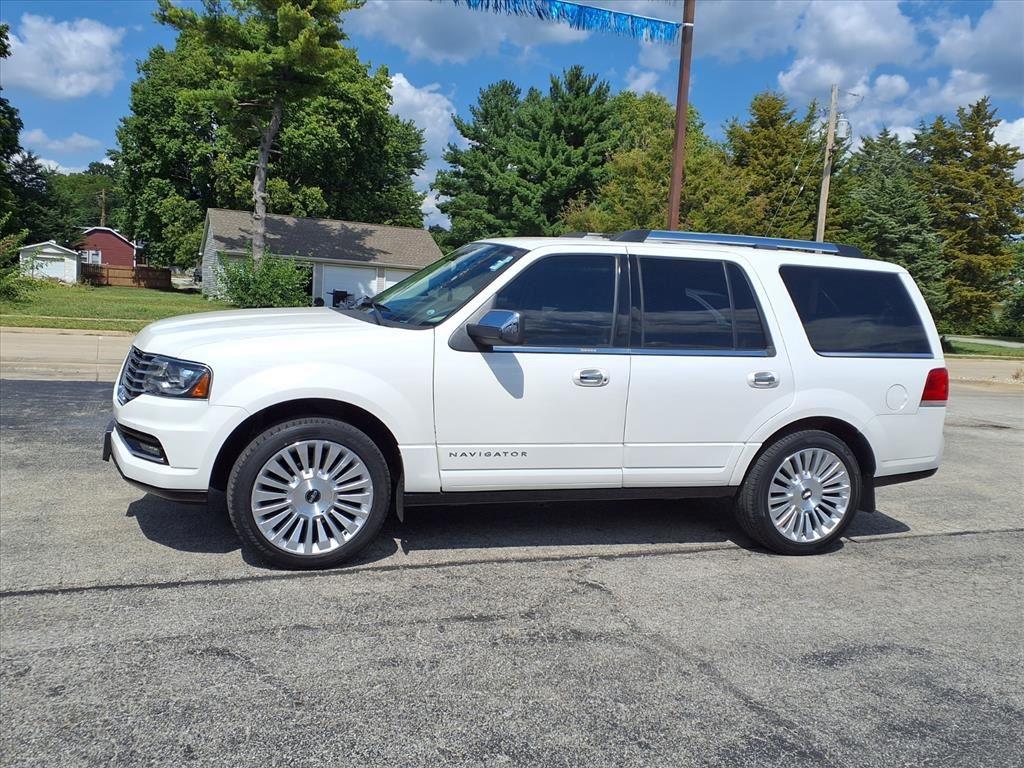 Used 2015 Lincoln Navigator Base with VIN 5LMJJ2JT5FEJ00153 for sale in Tuscola, IL
