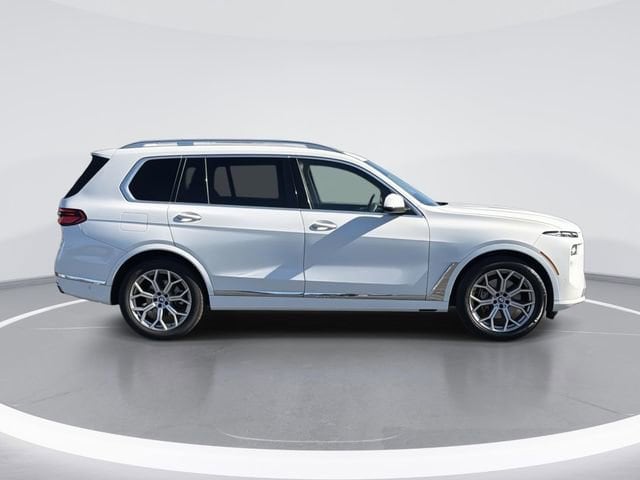 2023 BMW X7 xDrive40i photo 2