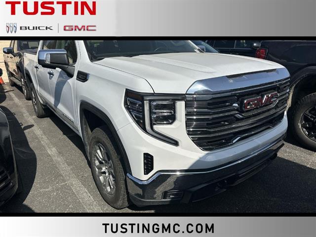2025 GMC Sierra 4WD Crew Cab Short Box SLT's photo