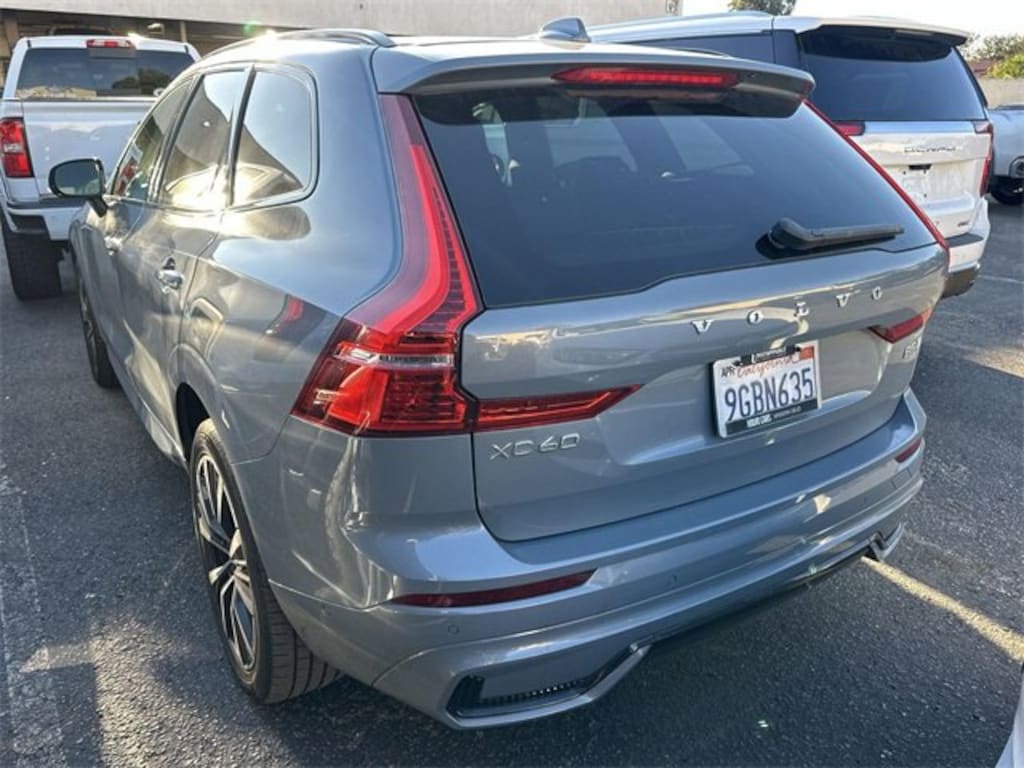 Used 2023 Volvo XC60 B5 AWD Plus Dark SUV