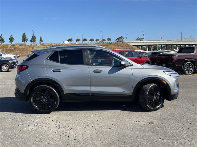 2026 Buick Encore GX Sport Touring photo 2