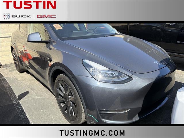 2023 Tesla Model Y Long Range Dual Motor All-Wheel Drive's photo
