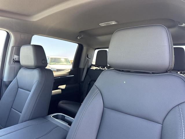 2026 GMC Sierra 1500 SLT - Photo 23