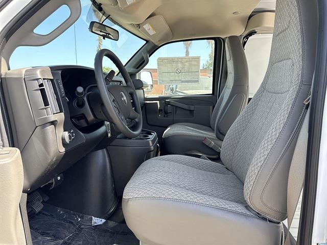 2026 GMC Savana Cargo Work Van - Photo 17