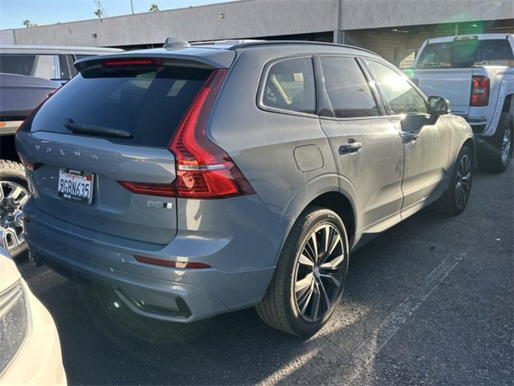 Used 2023 Volvo XC60 B5 AWD Plus Dark SUV
