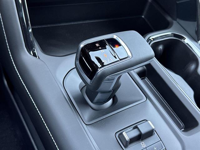 2026 GMC Sierra 1500 AT4X - Photo 13