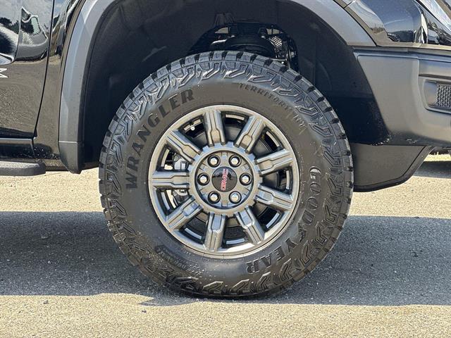2026 GMC Sierra 1500 AT4X - Photo 30