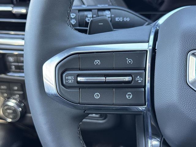 2027 GMC Yukon Denali - Photo 17