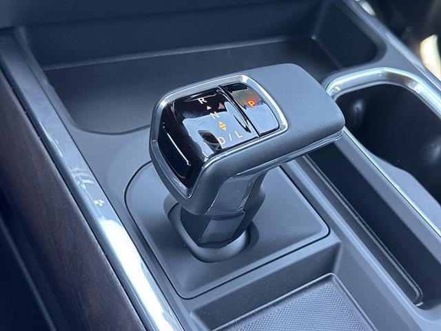 2026 GMC Sierra 1500 SLT - Photo 13