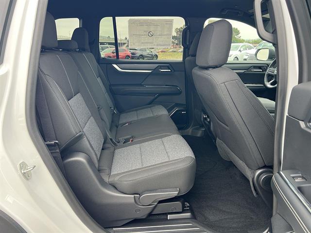 2026 GMC Acadia Elevation - Photo 29