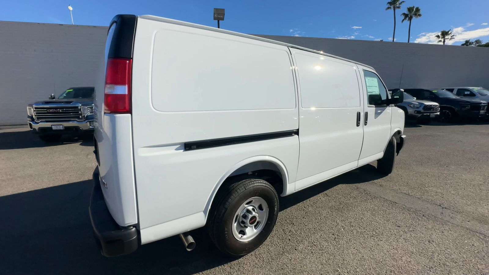 2026 GMC Savana Cargo Work Van - Photo 34