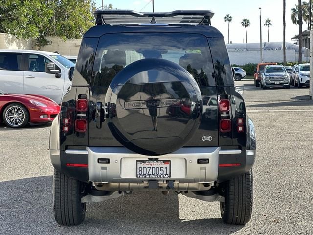 2023 Land Rover Defender 110 S photo 4