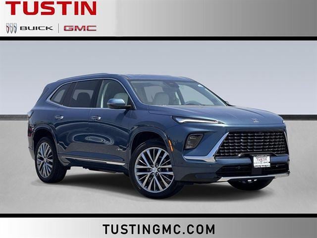 2026 Buick Enclave Avenir AWD's photo