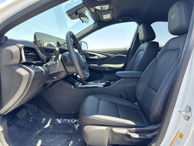 2026 Buick Envista Sport Touring - Photo 19