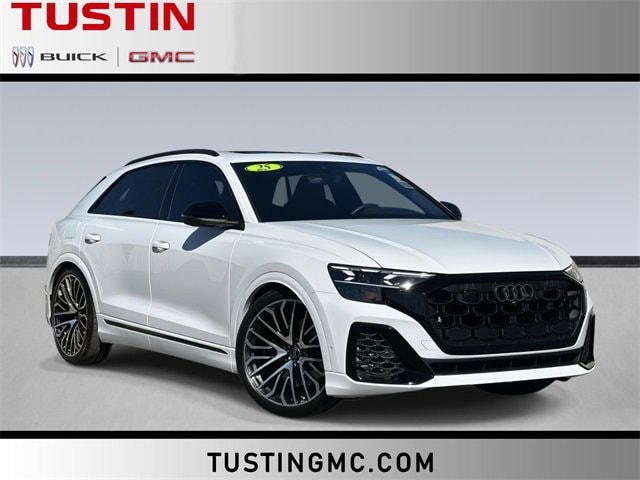 2025 Audi SQ8 Prestige's photo