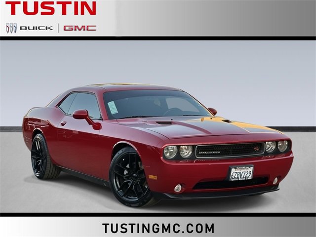 2013 Dodge Challenger R/T's photo