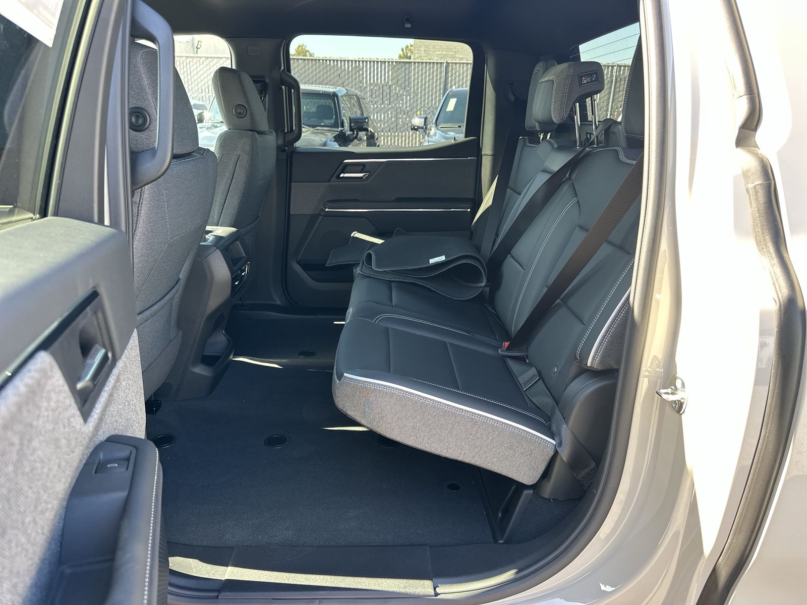 2026 GMC Sierra EV Elevation - Photo 62