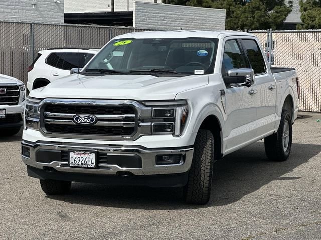 2025 Ford F-150 Lariat photo 3